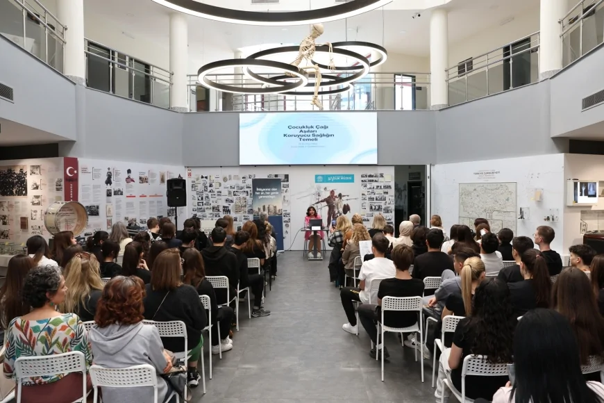BURSA NİLÜFER’DE DÜZENLENEN SEMİNERDE ÇOCUKLUK AŞILARININ HAYATİ ÖNEMİ ANLATILDI