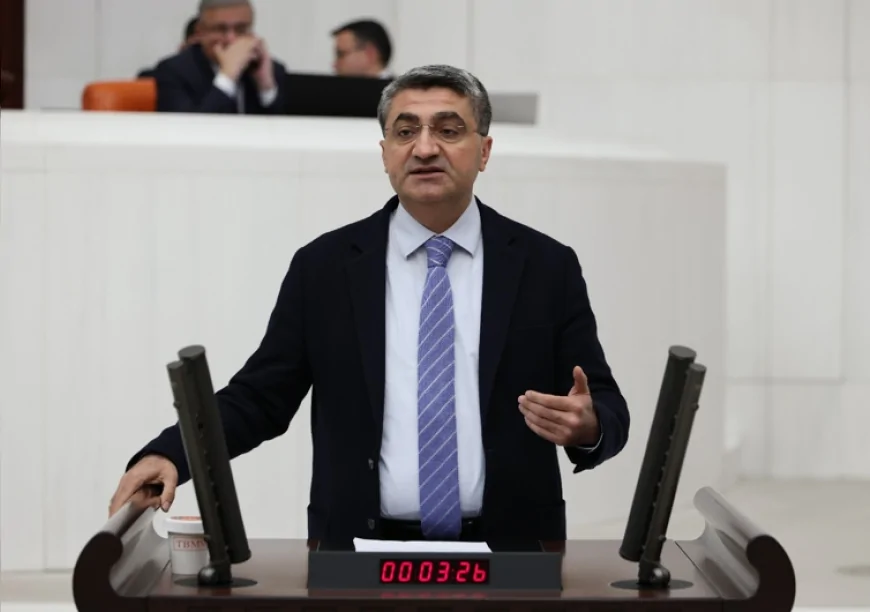 DEVA Partisi Genel Başkan Yardımcısı Mehmet Emin Ekmen: “Okullarda art arda yaşanan saldırılar ciddi bir uyarıdır”