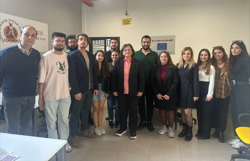 İGC Basın Akademisi’nde Çiğdem Toker: “Araştırmacı gazetecilik kamu kaynaklarını izlemeli”