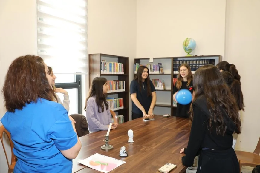 Manisa Şehzadeler’de düzenlenen çocuk felsefe atölyesi öğrencileri düşünceyle buluşturdu