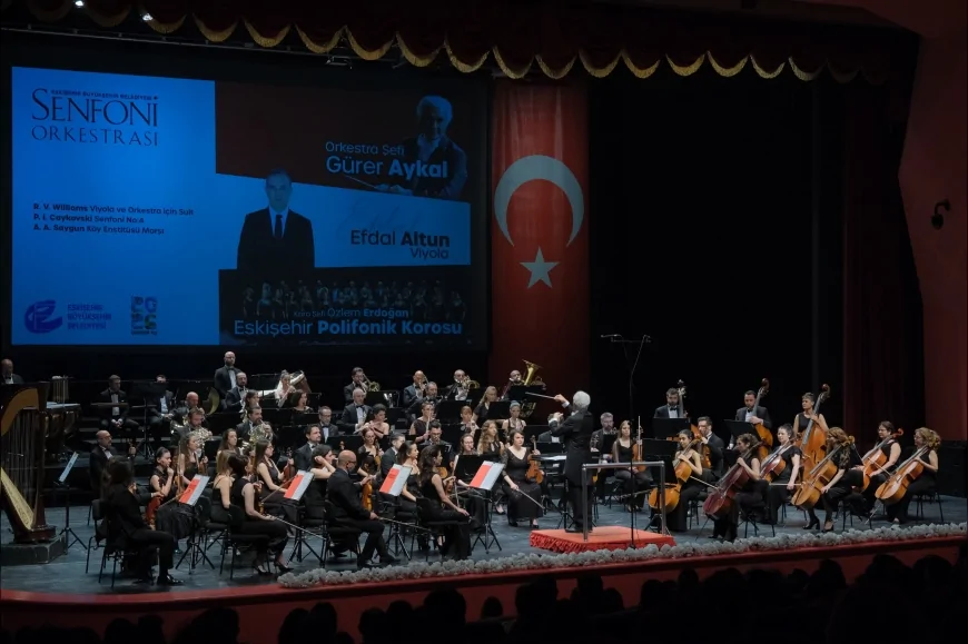 ESKİŞEHİR BÜYÜKŞEHİR SENFONİ ORKESTRASI’NDAN KAYIPLAR ANISINA DUYGU YÜKLÜ KONSER!