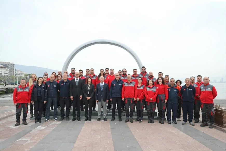 KARŞIYAKA BELEDİYE BAŞKANI YILDIZ ÜNSAL: “DİRENÇLİ BİR KARŞIYAKA İÇİN VAR GÜCÜMÜZLE ÇALIŞIYORUZ”