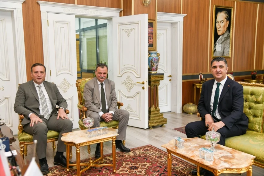 Yunusemre Belediye Başkanı Semih Balaban: “Aigai Antik Kenti’nde tarihi gün yüzüne çıkarıyoruz”