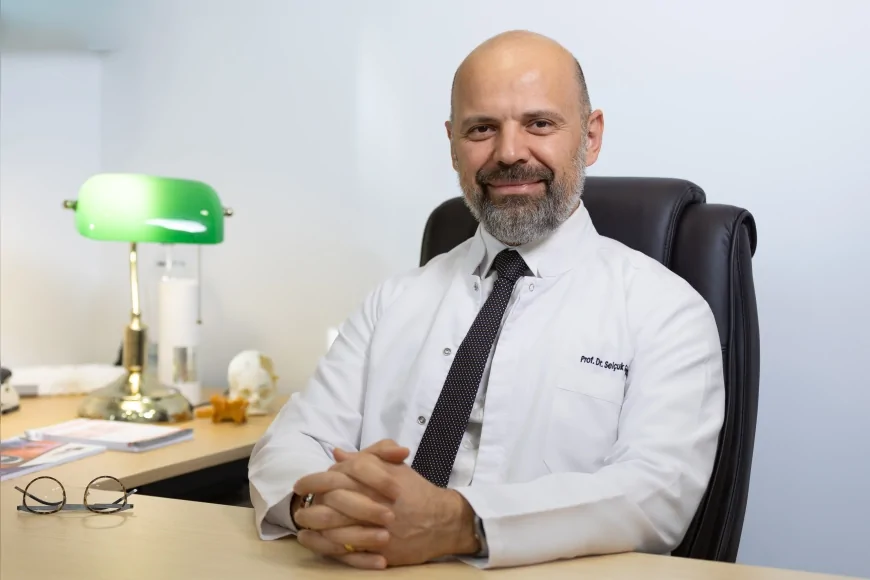 BEYİN VE SİNİR CERRAHİSİ UZMANI PROF. DR. SELÇUK GÖÇMEN: “KADINLARDA AĞRI SÜRESİ BİYOLOJİK NEDENLERLE DAHA UZUN”