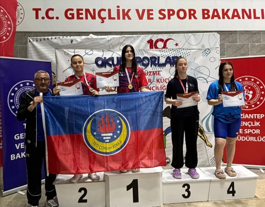 Gaziantep’te Okul Sporları Paletli Yüzme Şampiyonası’nda Çorumlu Öğrenciler Türkiye Dereceleri Elde Etti