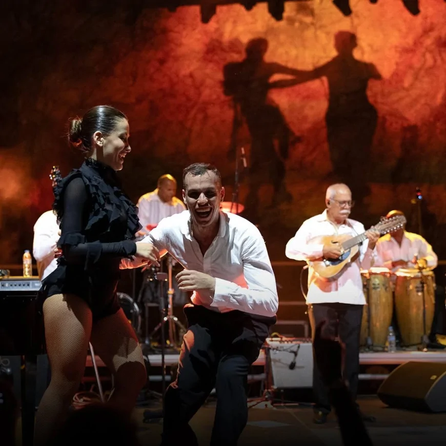 Adanalı Dansçı Simone De Valente Buena Vista All Stars Sahnesinde İlke İmza Attı