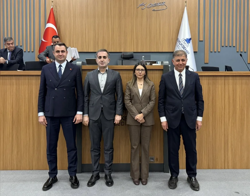 CHP İzmir İl Başkanı Çağatay Güç: “İzmir’e layık görülen siyaset tarzının adı Vandalizm’dir asla kabul edilemez”