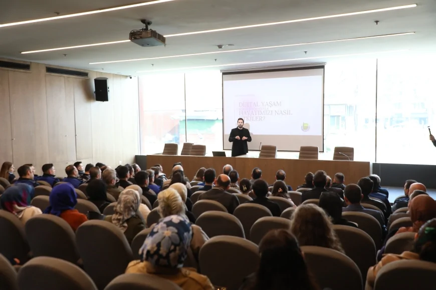 İnegöl Belediye Başkanı Alper Taban: “Dijitali doğru kullanalım, faydasını hayatımıza katalım”