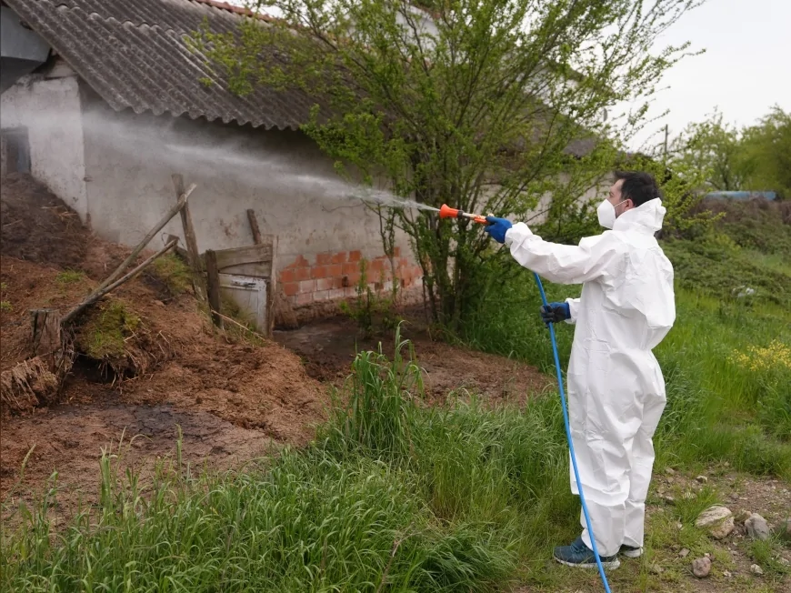 Düzce Belediyesi 63 Mahallede Larva ve Uçkunla Mücadeleyi Yıl Boyu Sürdürüyor