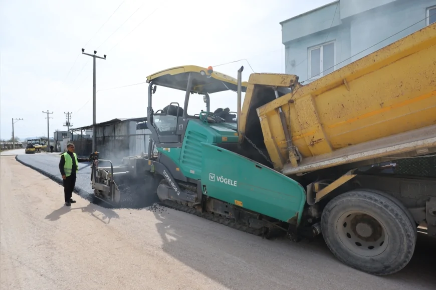Bursa Büyükşehir Belediyesi Gürsu Kumlukalan’da Yol Çalışmasıyla Trafiği Rahatlatıyor