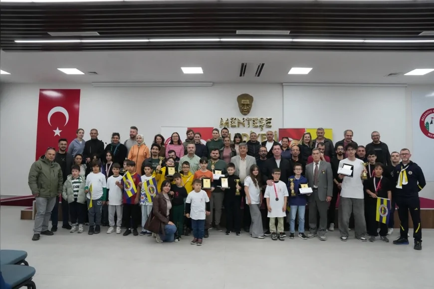 Menteşe’de 23 Nisan Satranç Turnuvası 112 Sporcunun Katılımıyla Tamamlandı