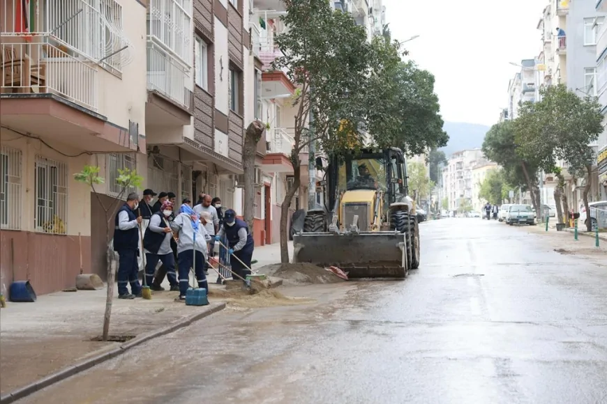 MANİSA ŞEHZADELERDE KENTSEL DÖNÜŞÜM ALANLARINDA KAPSAMLI TEMİZLİK SEFERBERLİĞİ GERÇEKLEŞTİRİLDİ