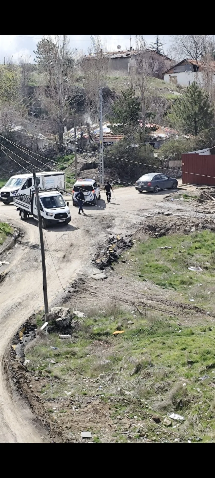ÇANKAYA BELEDİYESİ DİKMEN KEKLİK PINARI CADDESİ’NDE SOKAK KÖPEKLERİNE YÖNELİK ÇALIŞMA GERÇEKLEŞTİRDİ