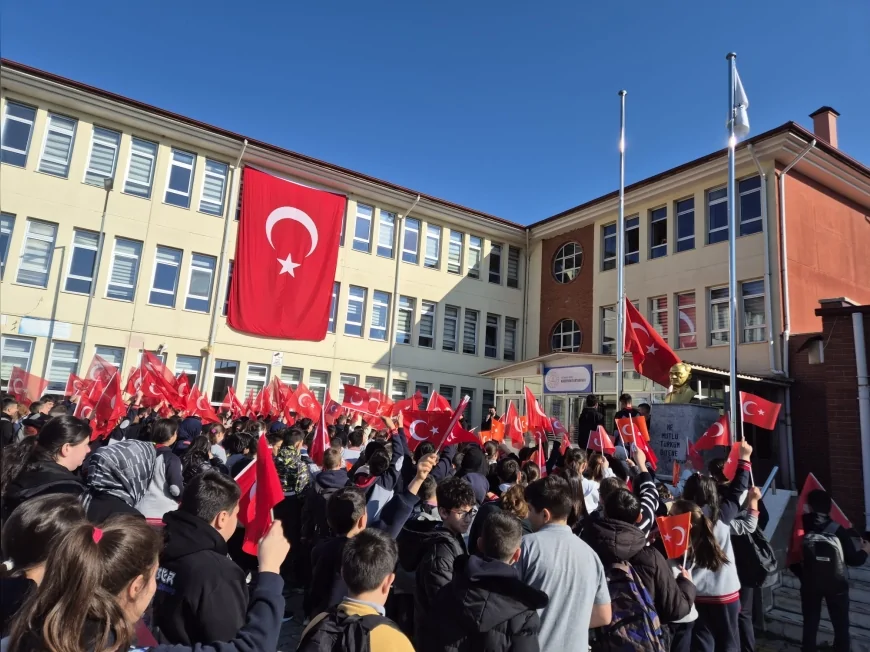 Eğitim-Bir-Sen Kastamonu Şube Başkanı Orhan Sancaktaroğlu: “Okullar umut ve heyecanla kapılarını açtı”