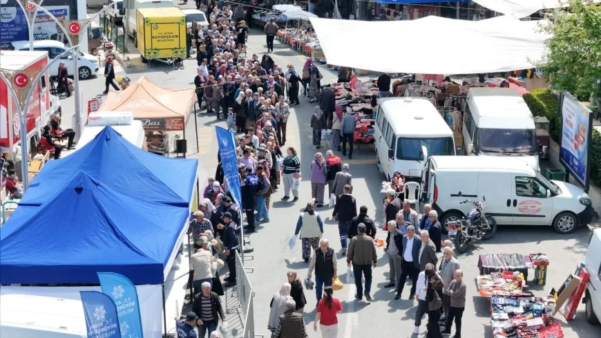 Aydın Büyükşehir Belediye Başkanı Özlem Çerçioğlu Ata Tohumlarından üretilen fideleri Karacasu ve Koçarlı’da vatandaşlarla buluşturdu