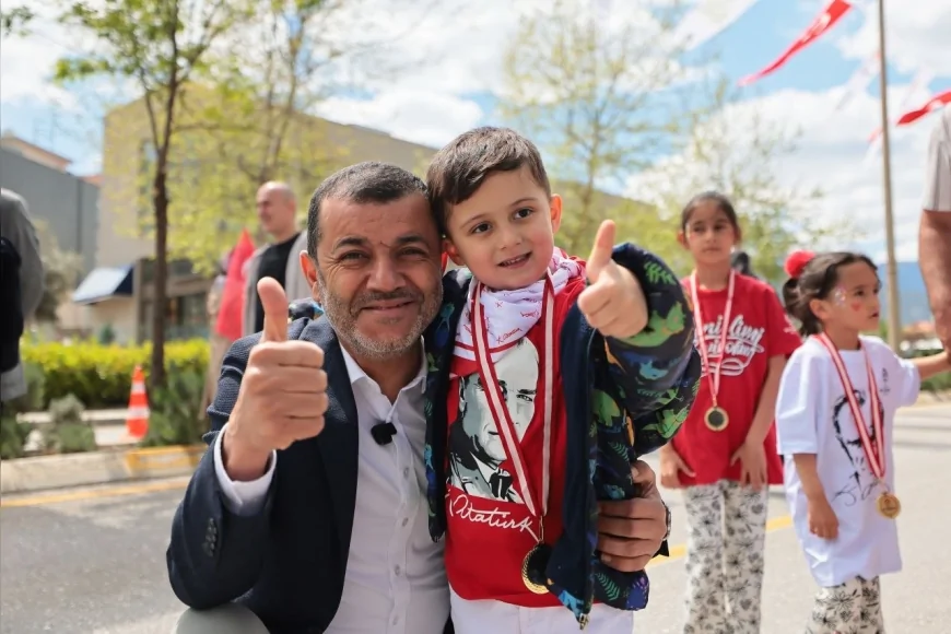 Denizli Büyükşehir Belediye Başkanı Bülent Nuri Çavuşoğlu: “Bu şehir çocuklarımızın gülüşüyle aydınlanacak”
