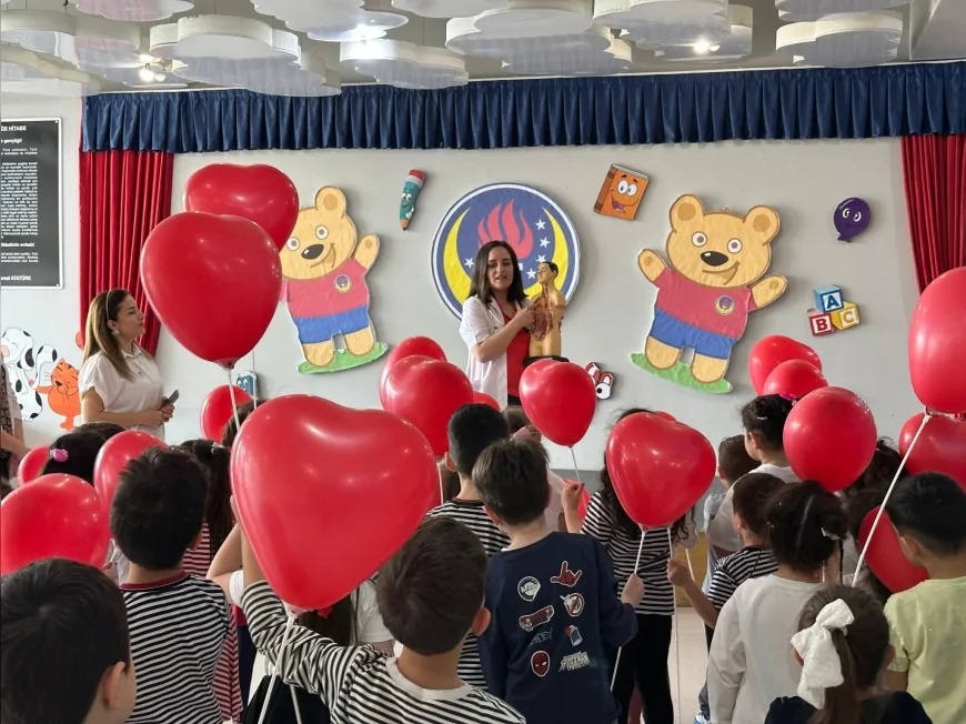 Çorum İl Sağlık Müdürlüğü’nden “Minik Kalplere Dokunan” Etkinlikte Kalp Sağlığı Eğitimi