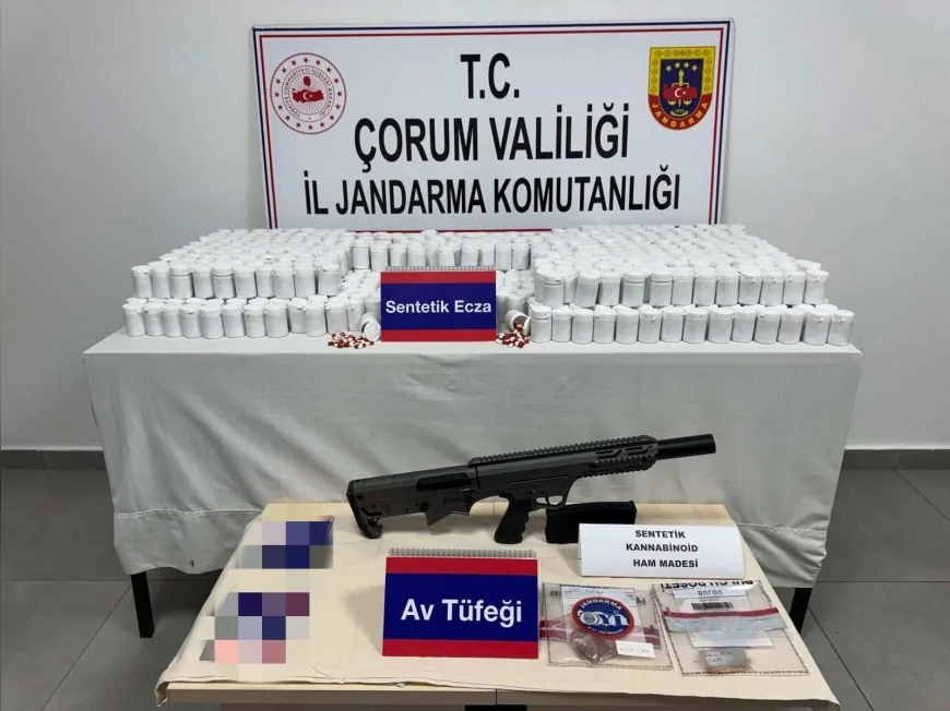 Çorum’da Jandarma Operasyonunda 40 Bin 517 Sentetik Hap Ele Geçirildi 5 Şüpheli Gözaltına Alındı