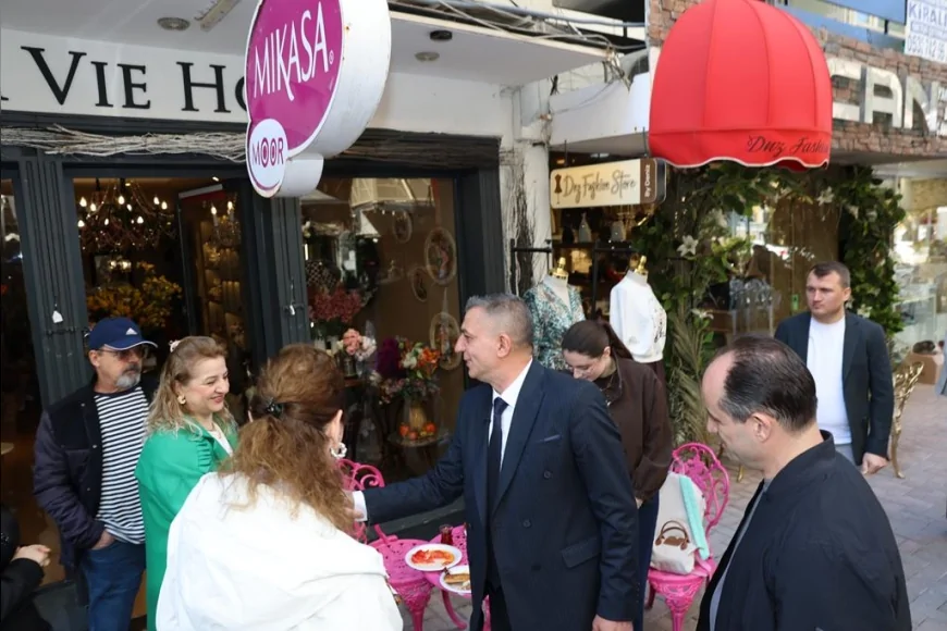 Şehzadeler Belediye Başkanı Hakan Şimşek Çimentepe Esnafıyla Kahvaltıda Buluştu Sevgi Yolu Yenilemesi Memnuniyet Oluşturdu
