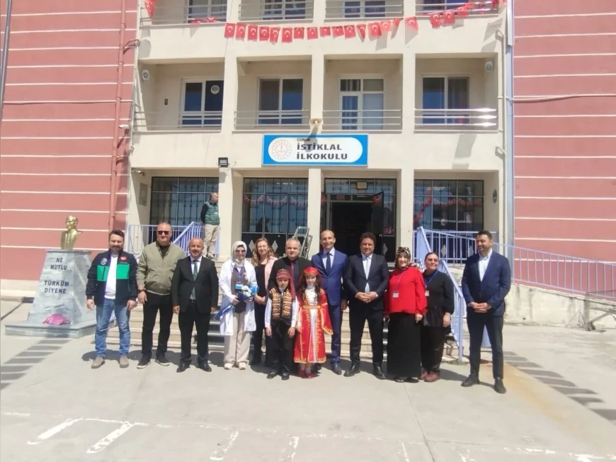 Çorum’da İstiklal İlkokulu’ndan Bayrak ve Sıfır Atık Sergisiyle Anlamlı Etkinlik