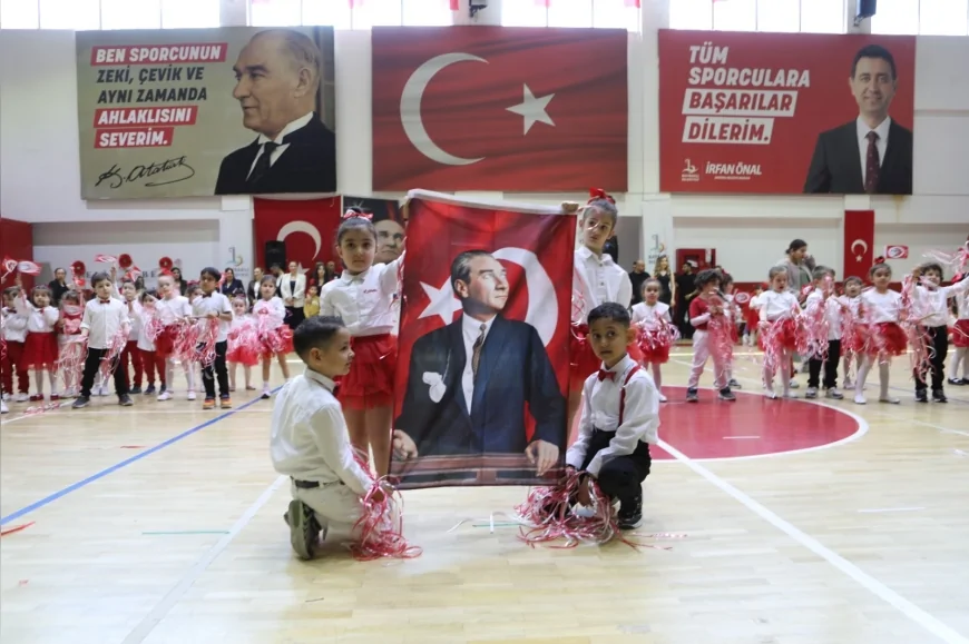 Bayraklı Belediye Başkanı İrfan Önal: “23 Nisan’ı çocuklarımızla karşılıyoruz”