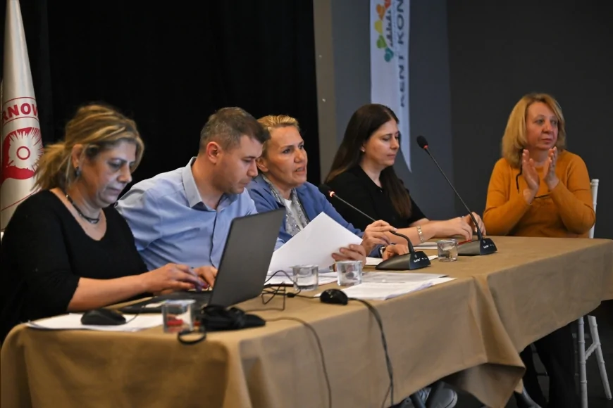 Bornova Kadın Girişimi Kooperatifi genel kurulunda Hürriyet Yıldız yeniden başkan seçildi