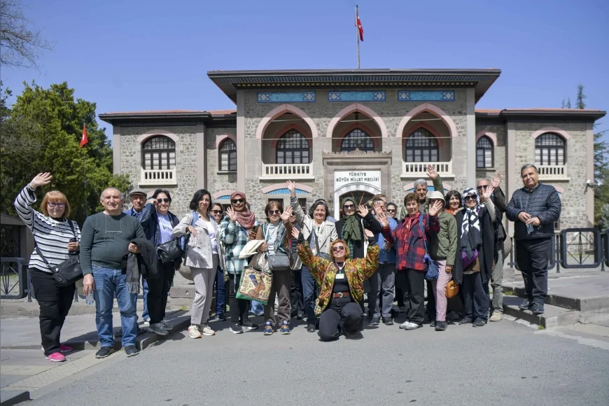 Ankara Büyükşehir Belediyesi Panoramik Ankara Turu ile Başkentin Simgelerini Tek Rotada Buluşturuyor