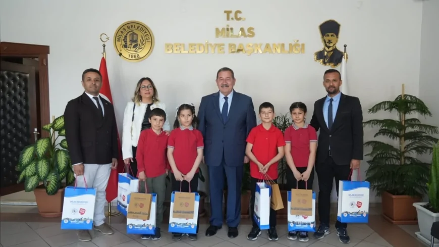 MİLAS BELEDİYE BAŞKANI FEVZİ TOPUZ BAŞKANLIK KOLTUĞUNU 23 NİSAN’DA ÖĞRENCİYE DEVRETTİ