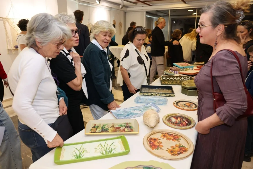 Marmaris’te El Emeği Eserler Sergilendi Kültür ve Sanat Evi Kursiyerleri Ürünlerini Tanıttı