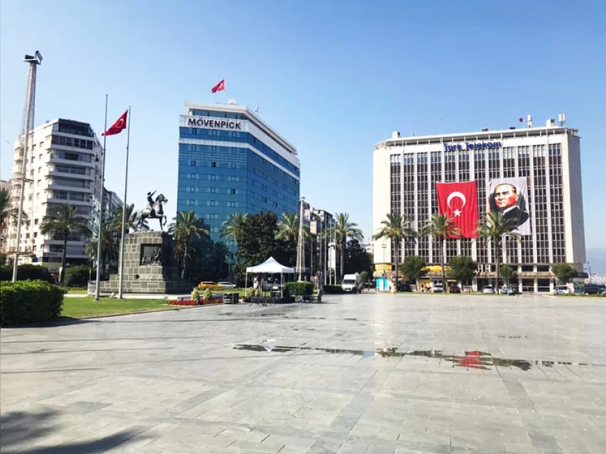 CHP İzmir İl Başkanlığı 23 Nisan’da Cumhuriyet Meydanı’nda tören ve yürüyüş düzenleyecek