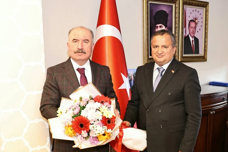 Çorum Oto Tamirciler Odası Başkanı Necmettin Uzun ve Yönetiminden Vali Ali Çalgan’a Ziyaret