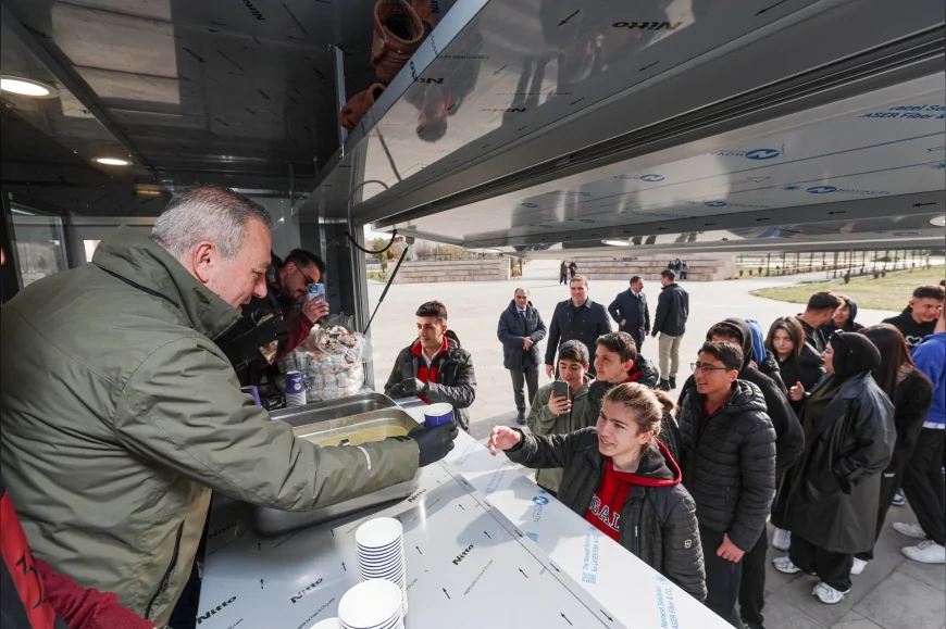 Sivas Belediyesi Okullarda Güvenlik Sürecine Destek İçin Öğrencilere Günlük Sıcak İkram Başlattı