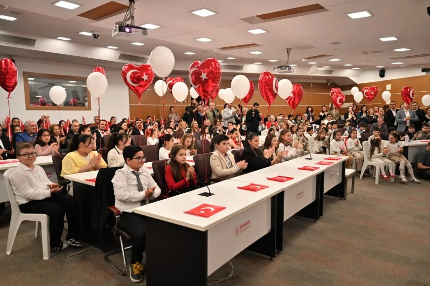 Bornova Çocuk Meclisi 23 Nisan Öncesi Toplandı Çocukların Talepleri Oy Birliğiyle Kabul Edildi