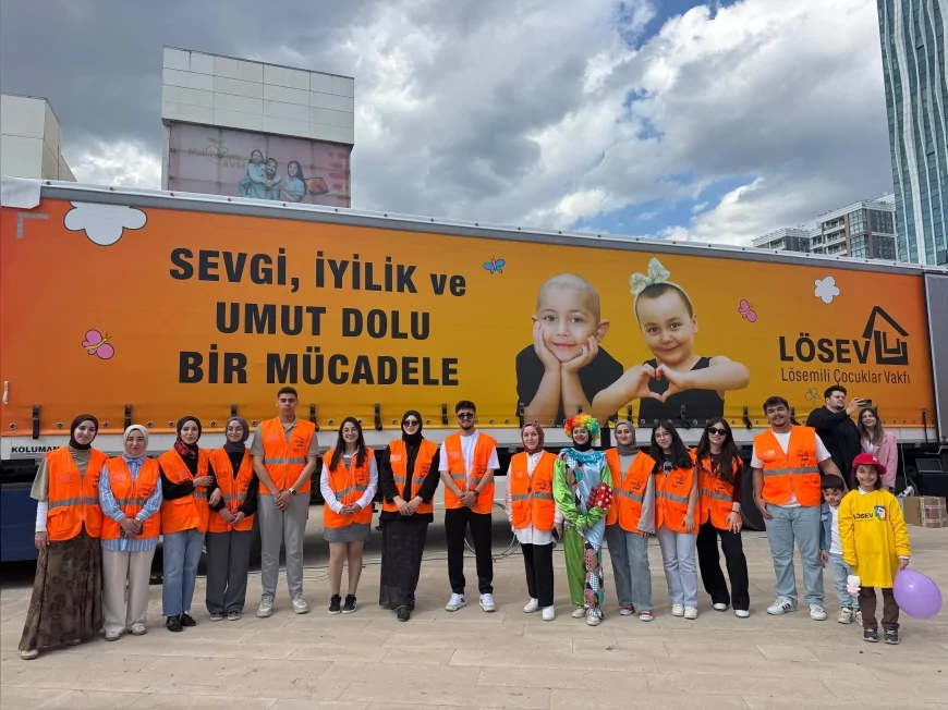 LÖSEV Tırı 23 Nisan’da Malatya’da çocuklar için umut dolu şenlik düzenledi