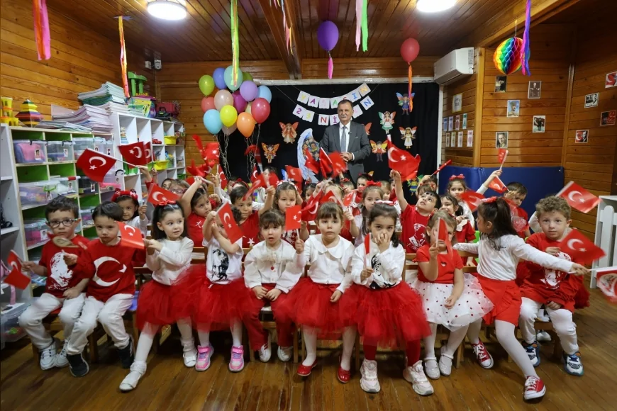 Yunusemre Belediye Başkanı Semih Balaban: “23 Nisan millet iradesinin ve çocuklara güvenin en güçlü simgesidir”