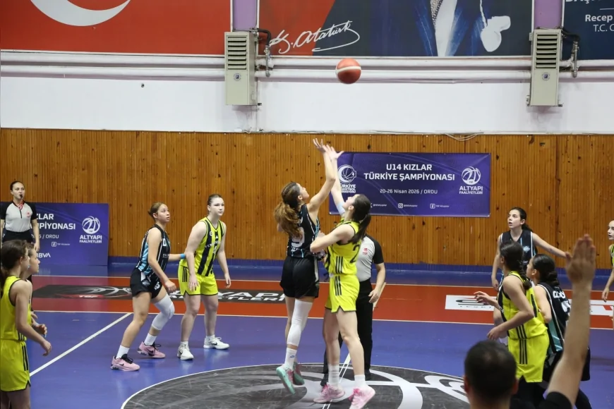 Ordu’da U14 Kız Basketbol Türkiye Şampiyonası’nda Grup Maçları Tamamlandı