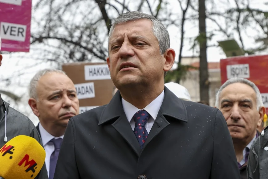 CHP Genel Başkanı Özgür Özel Ankara’da Açlık Grevindeki Maden İşçilerini Ziyaret Etti