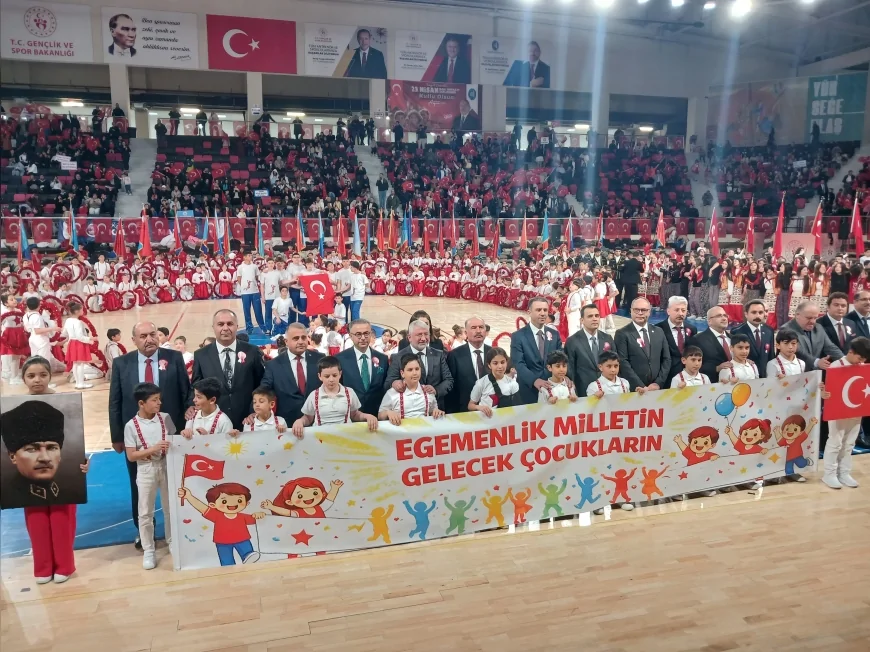 Çorum’da 23 Nisan Kutlamalarında Renkli Görüntüler Coşkuya Sahne Oldu