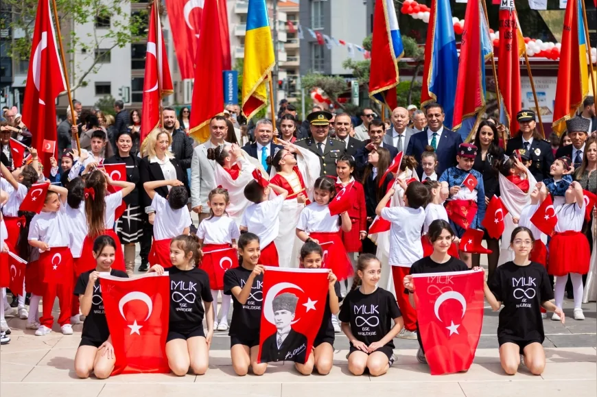 Narlıdere’de 23 Nisan kutlamalarında başkanlık koltuğu minik Asya’ya devredildi