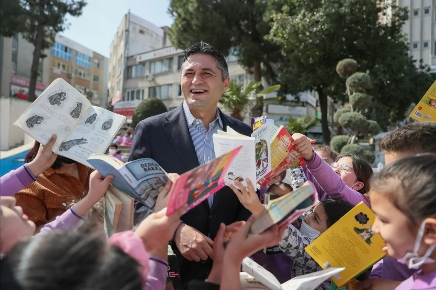 Aliağa Belediyesi çocuklara kitap hediye edecek