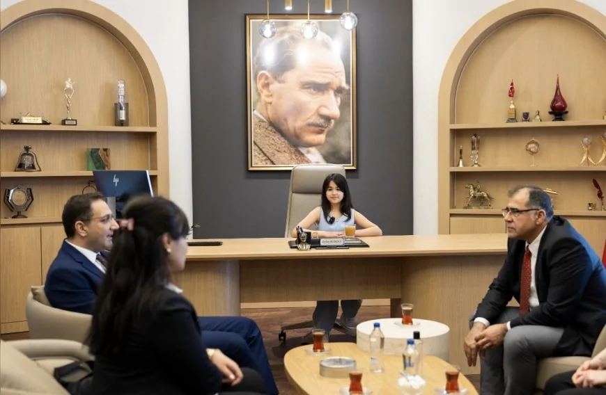 BALÇOVA’DA 23 NİSAN’DA BAŞKANLIK KOLTUĞU ÇOCUKLARA EMANET EDİLDİ