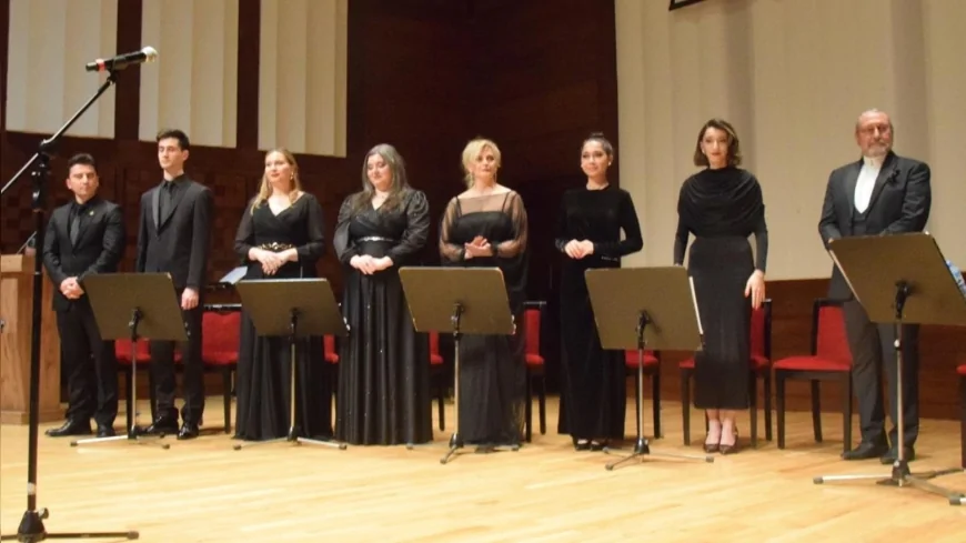 İzmir Türk Mûsikîsi İcra Heyeti Bekir Sıdkı Sezgin’i Vefatının 30. Yılında Vefa Konseriyle Andı