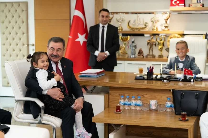 Gölbaşı Belediye Başkanı Yakup Odabaşı: “23 Nisan’da başkanlık koltuğunu çocuklarımıza emanet ettik”