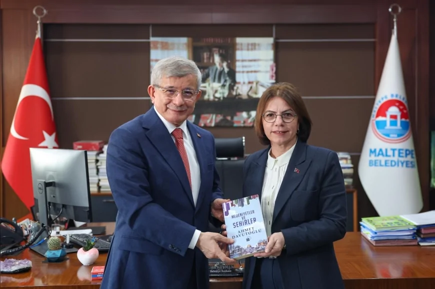 Gelecek Partisi Genel Başkanı Ahmet Davutoğlu Maltepe Belediye Başkanı Esin Köymen’i ziyaret etti