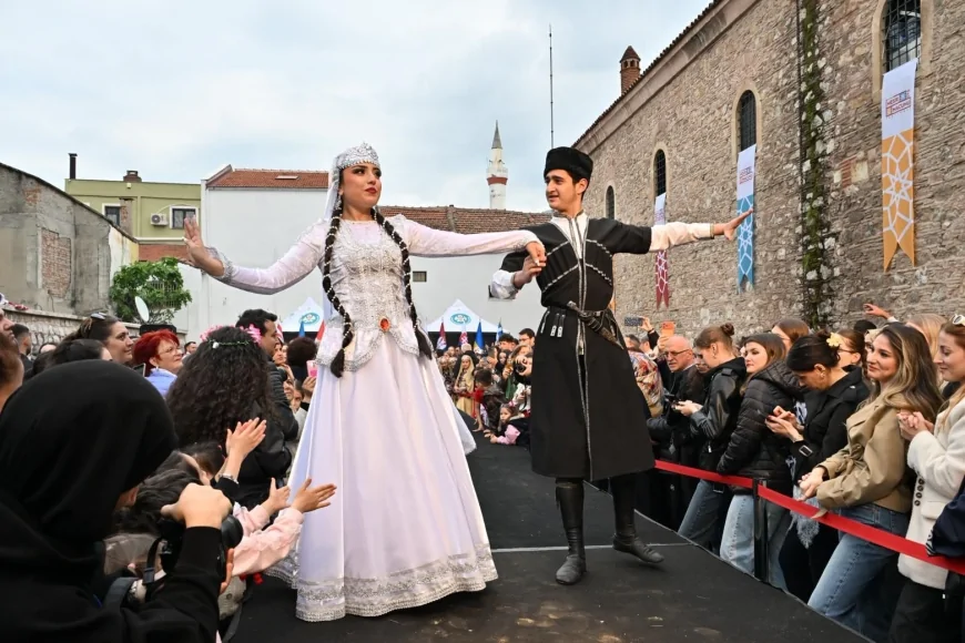 Manisa’da 486. Mesir Festivali Kültür Defilesi Renkler ve Geleneklerle Büyüledi