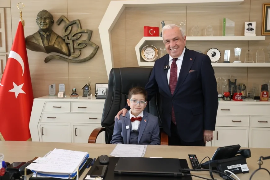 Nilüfer Belediye Başkanı Şadi Özdemir 23 Nisan’da Görevi Çocuklara Devretti