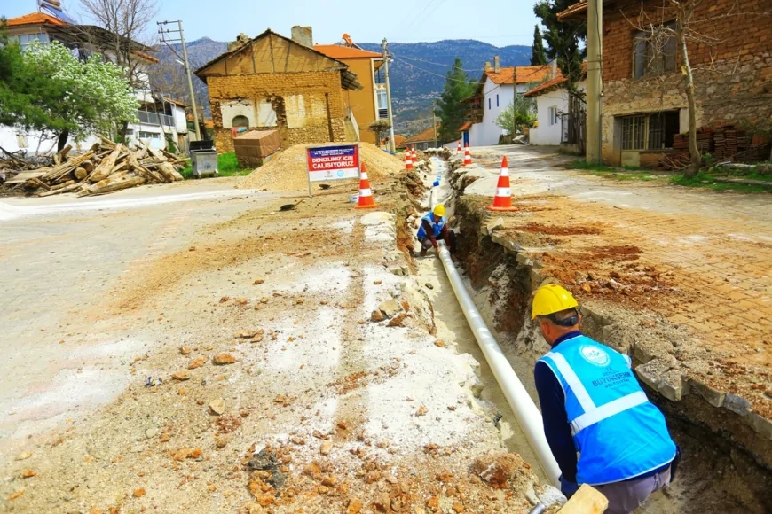 DENİZLİ BÜYÜKŞEHİR DESKİ ACIPAYAM YAZIR’DA 4,1 MİLYON TL’LİK İÇME SUYU HATTI YENİLEME ÇALIŞMASI BAŞLATTI