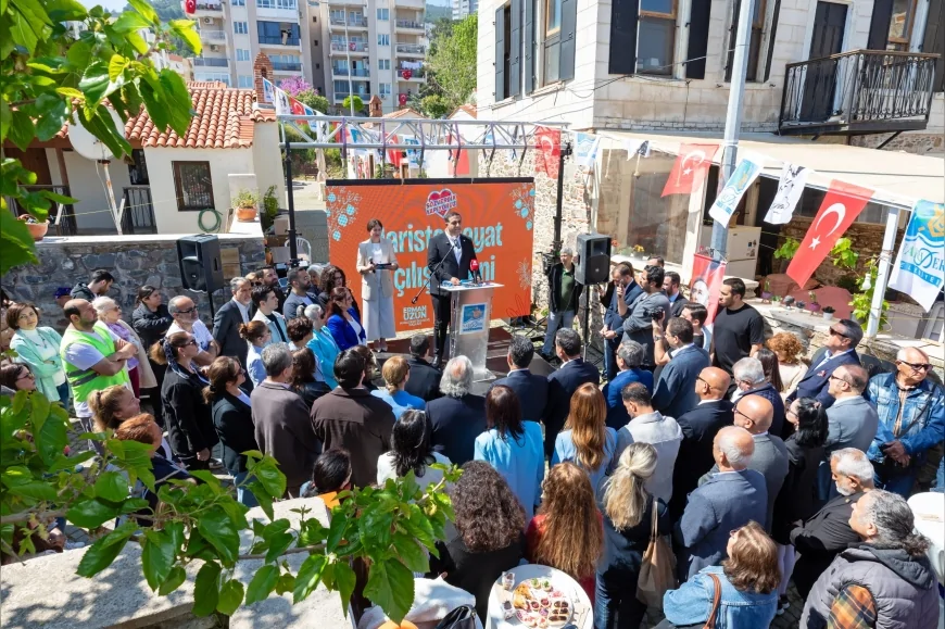 Narlıdere Belediye Başkanı Erman Uzun Tarihi Yukarıköy’de Narista Hayat’ın açılışını gerçekleştirdi ve yeni yatırım müjdelerini açıkladı