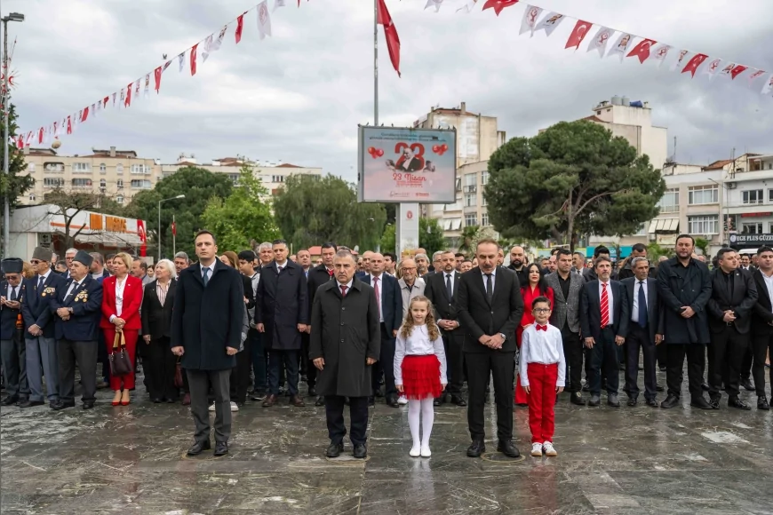 Bornova Belediye Başkanı Ömer Eşki 23 Nisan’da makamını çocuklara devretti
