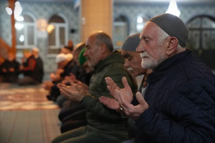 KEÇİÖREN BELEDİYE BAŞKANI DR. MESUT ÖZARSLAN: “MİLLETİMİZE BİR DAHA BÖYLE ACILAR YAŞATMASIN”